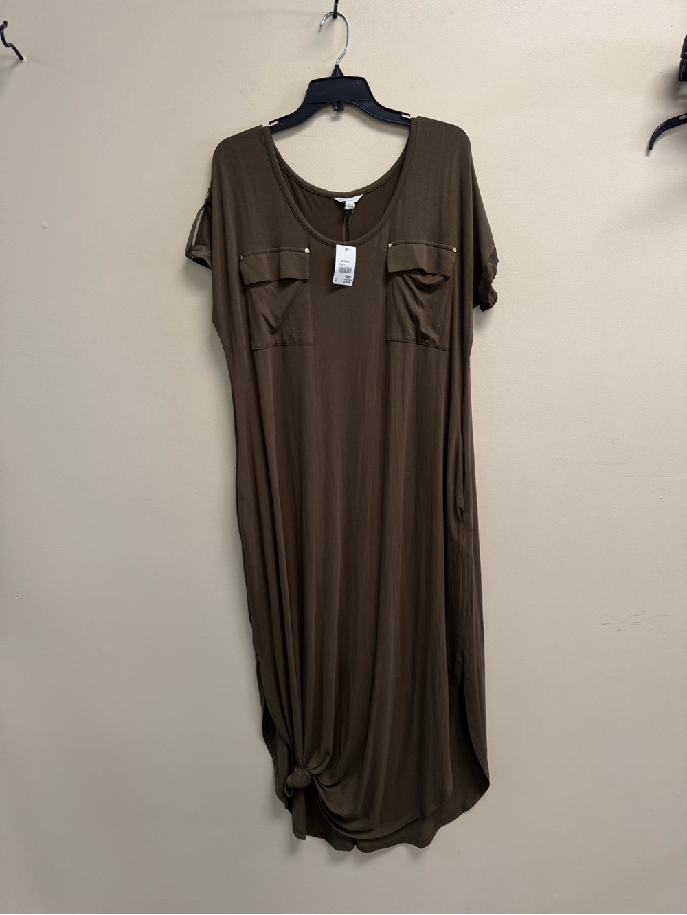 Casual Olive Maxi Dress with Short Sleeves and Pockets